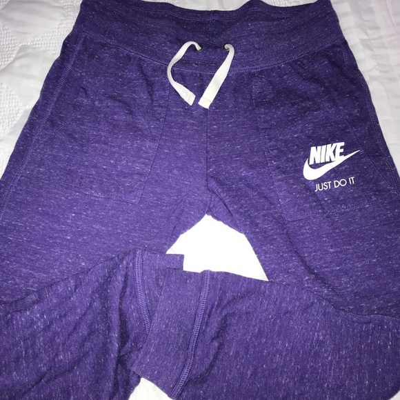 nike purple jogging suit